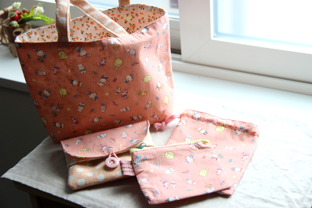 巾着と12㎝ファスナーポーチ : うねうねごろごろ Powered by