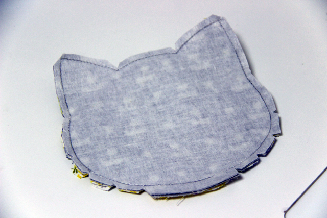 レシピ】ねこの形のぺたんこポーチ H197-066 : うねうねごろごろ