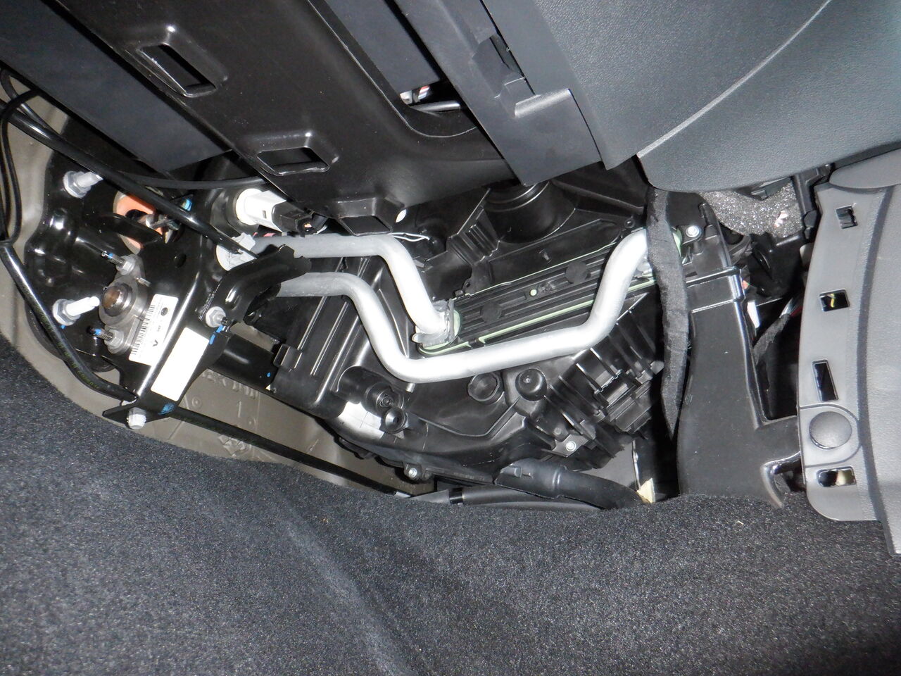 ルノー メガーヌ他 Valeoエバポレーターエアコン温度センサー