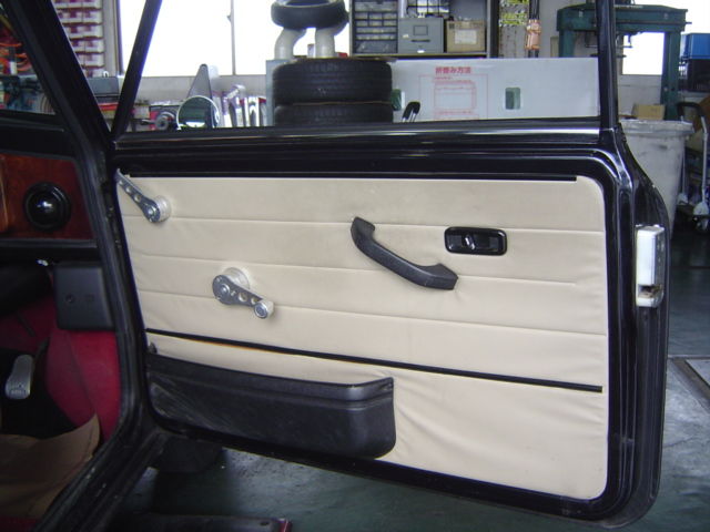ローバーミニ ドアアウターハンドル、グラグラ : unicom cars blog ローバーミニ ドアアウターハンドル、グラグラ : unicom cars blog