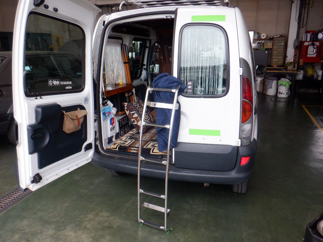 カングーⅠ リヤゲートラダー : unicom cars blog カングーⅠ リヤゲートラダー : unicom cars blog