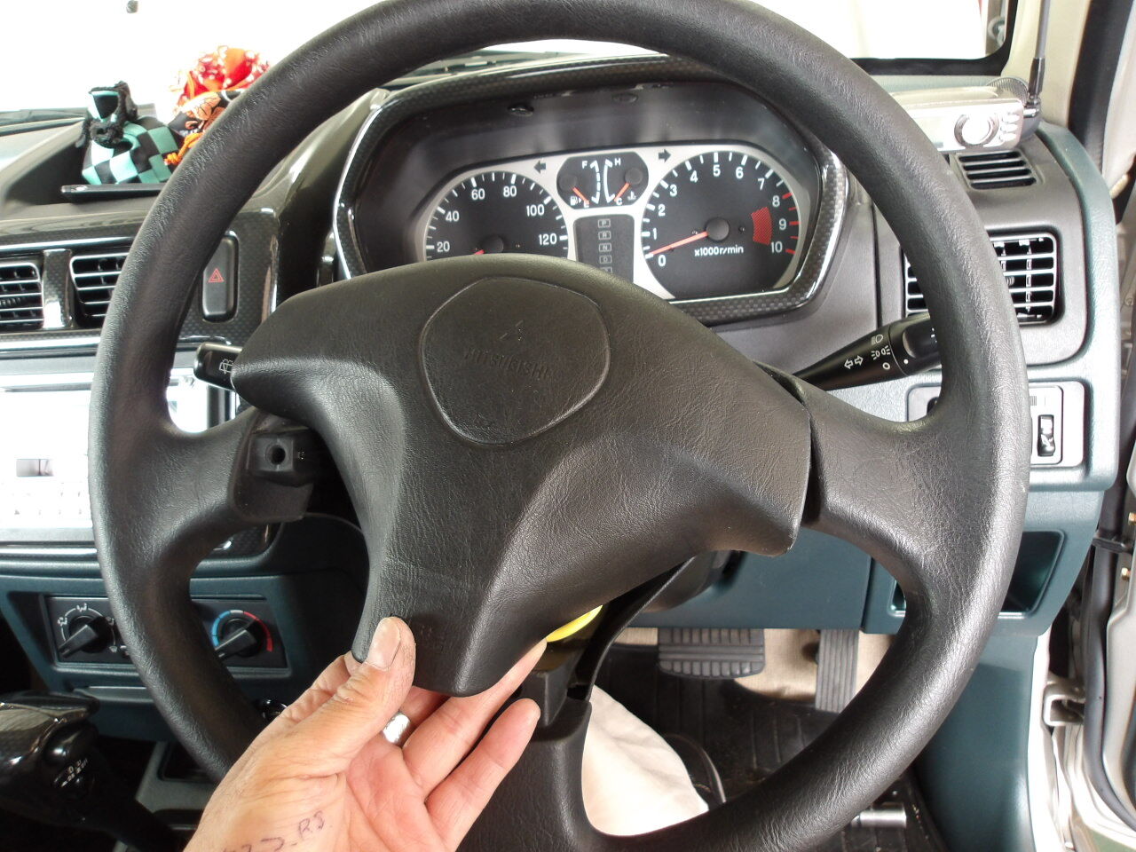 パジェロミニ ステアリング交換 : unicom cars blog