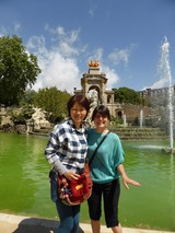 女子大生とオバさん