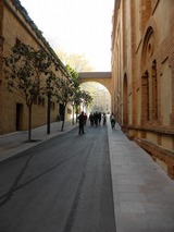 朝はガラガラです