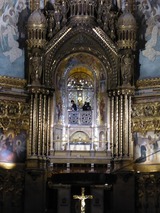 中央上部に褐色のマリア様