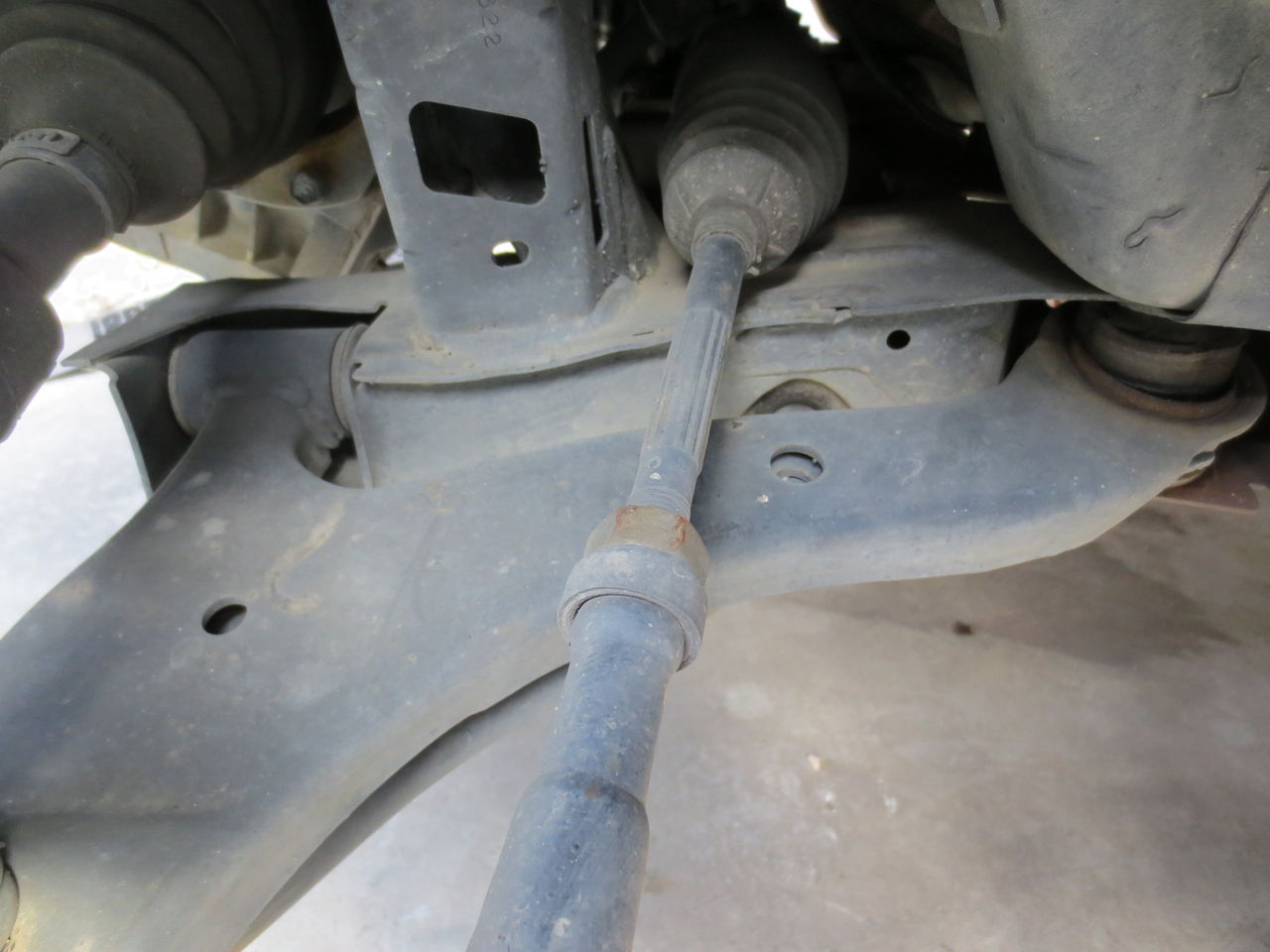 Ptクルーザー ロアアームブッシュ交換 ペトロイル Classic Performance Cars