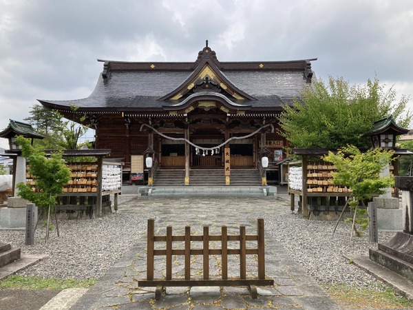 諏訪神社雨