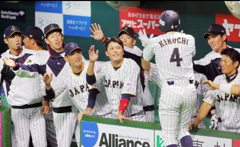 2017y02m28d_220856455