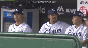 bloggif_5d84c152315e5