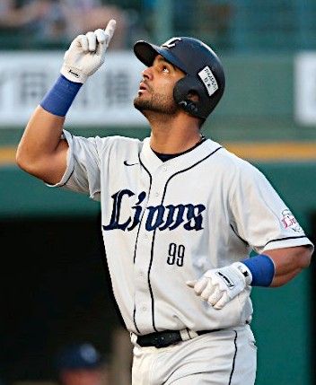 2016y07m23d_143706832