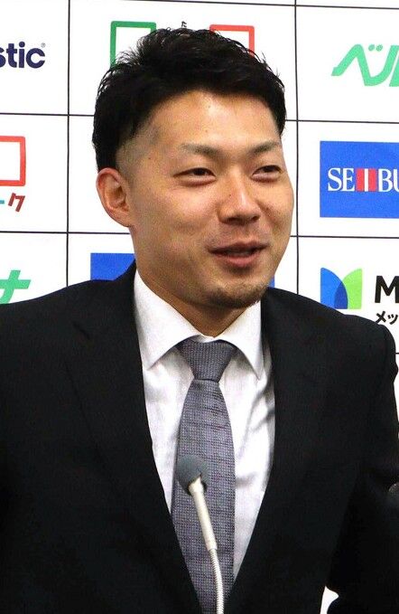 2020y12m01d_143128784