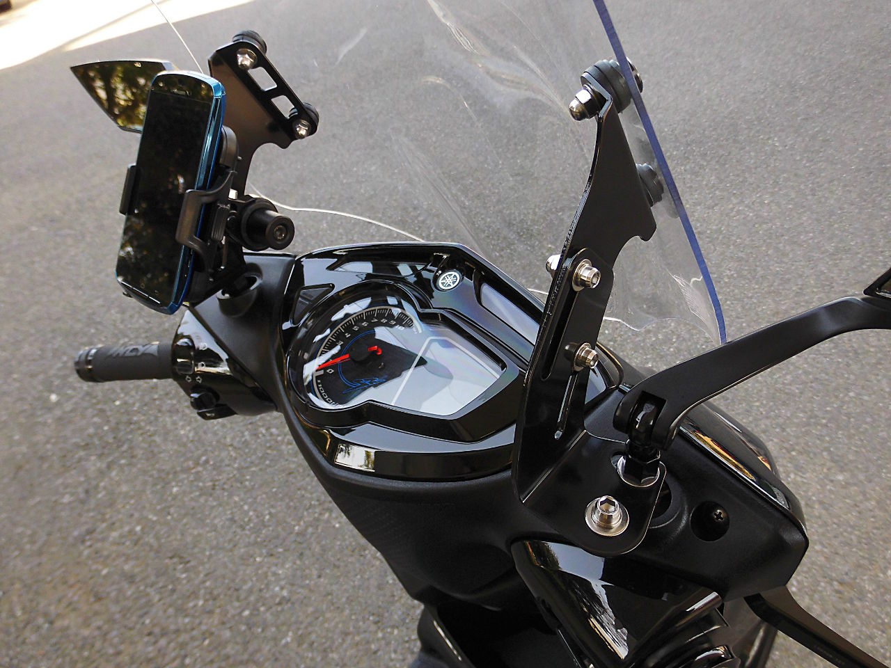 正規店得価 ヤフオク! デイトナ ウインドシールドSS シグナスX-SR/B8S ...
