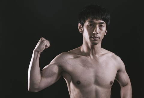 毎日腹筋背筋を50回続けたらどうなる ライザップに行かなくてもマッチョになれる ゴールド インダストリー