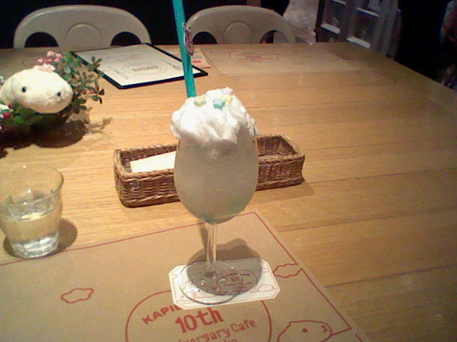 カピバラさんカフェに行ってきました １０周年 ディナー編２ ペイント イット グリーン