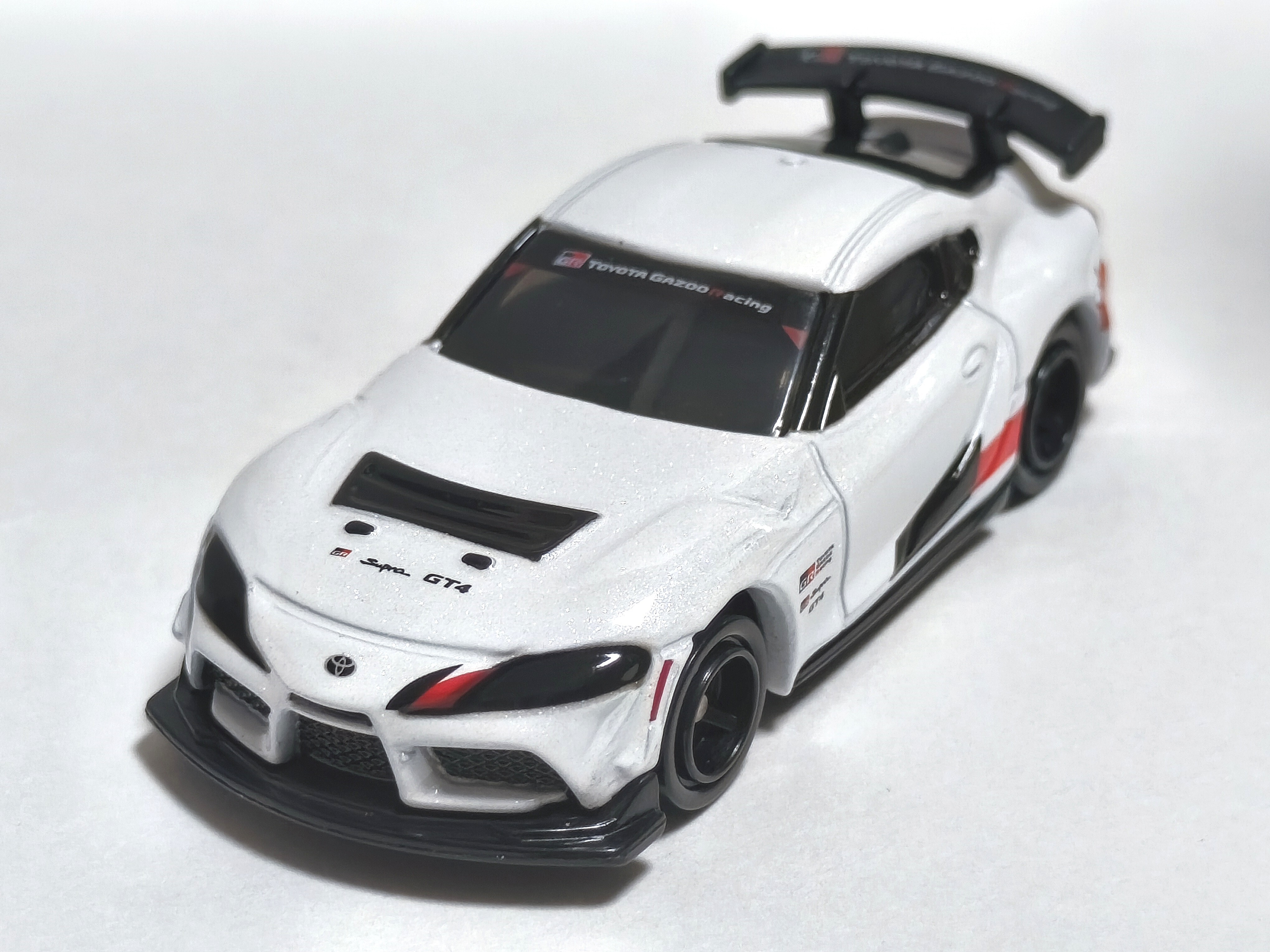 当選して嬉しい完成度！【トミカ紹介】LINEで応募！トミカいっぱい