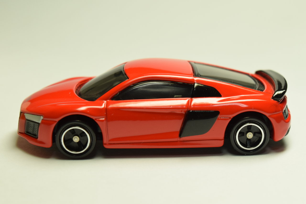トミカ2017年6月の新車 No.39 アウディ R8 レビュー : トミカ研究隊 トミカ2017年6月の新車 No.39 アウディ R8 レビュー : トミカ研究隊
