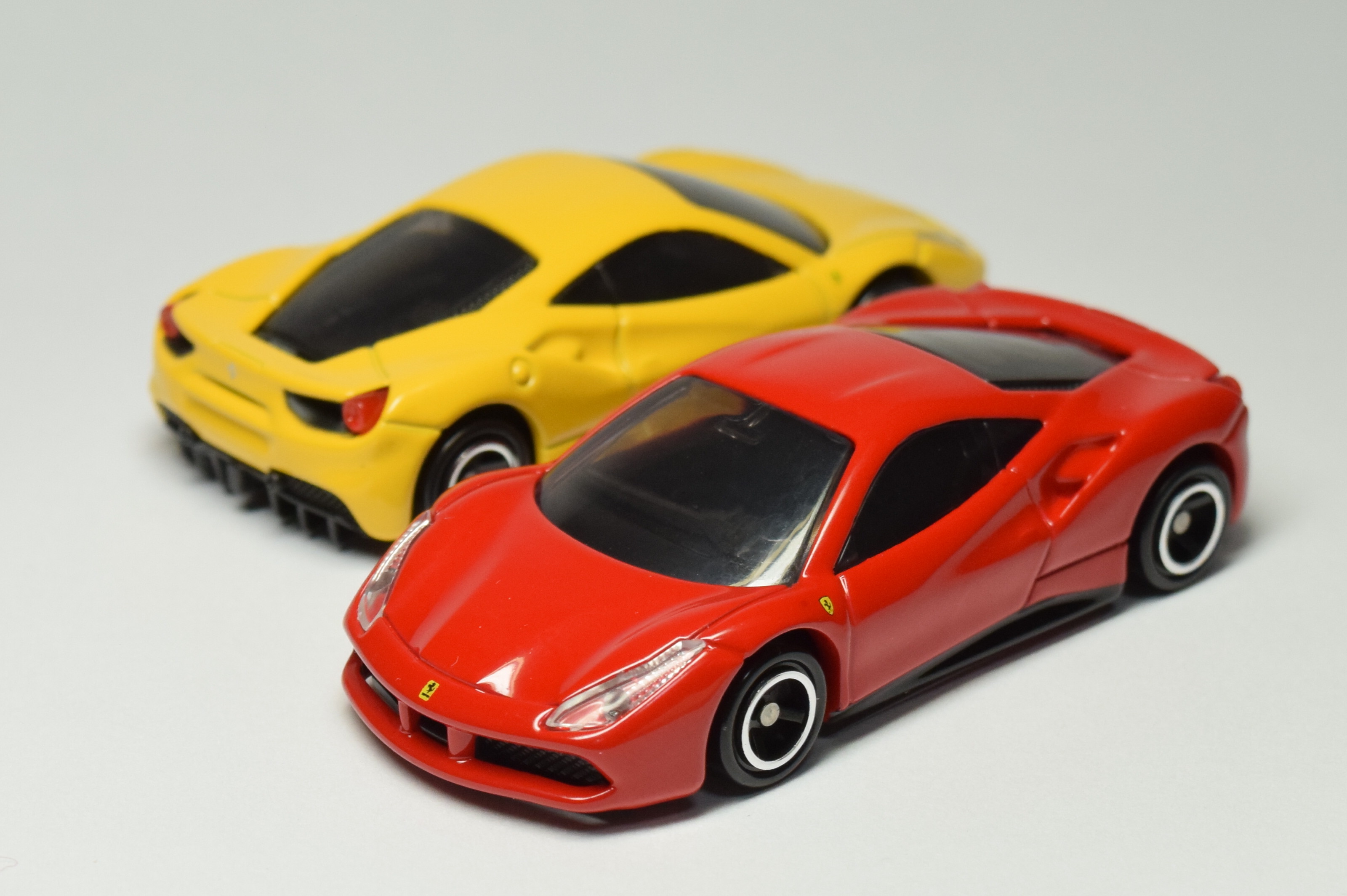 トミカ 2018年11月の新車 No.64 フェラーリ 488GTB レビュー トミカ 2018年11月の新車 No.64 フェラーリ 488GTB レビュー