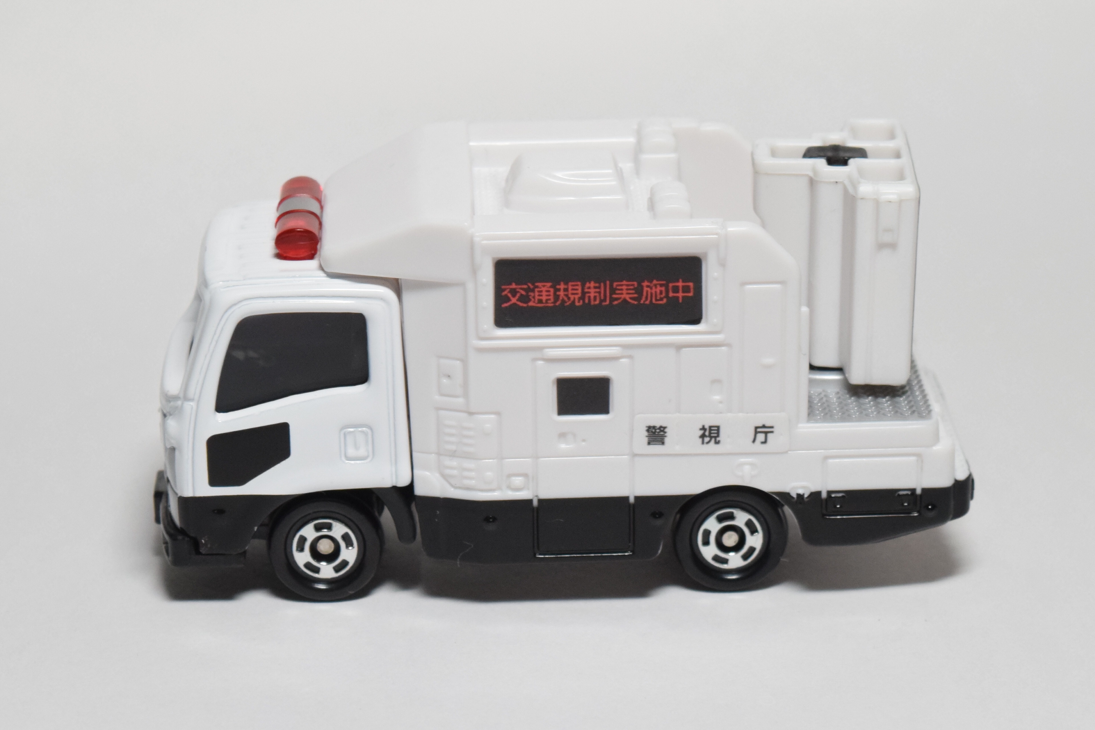 トミカ2019年4月の新車 No.28 いすゞ サインカー レビュー : トミカ研究隊