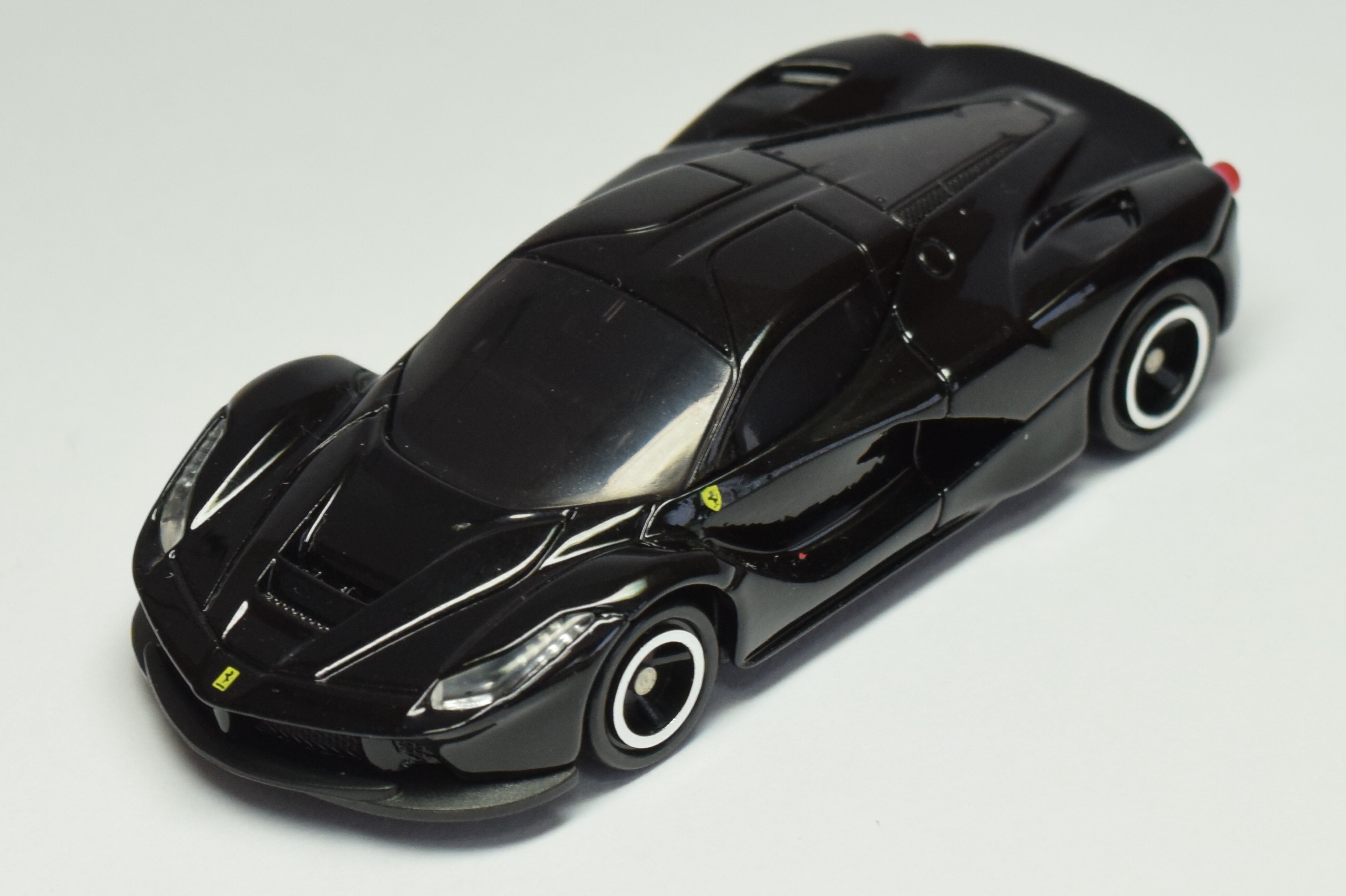 トミカ2018年8月の新車 No.62 ラフェラーリ レビュー : トミカ研究隊
