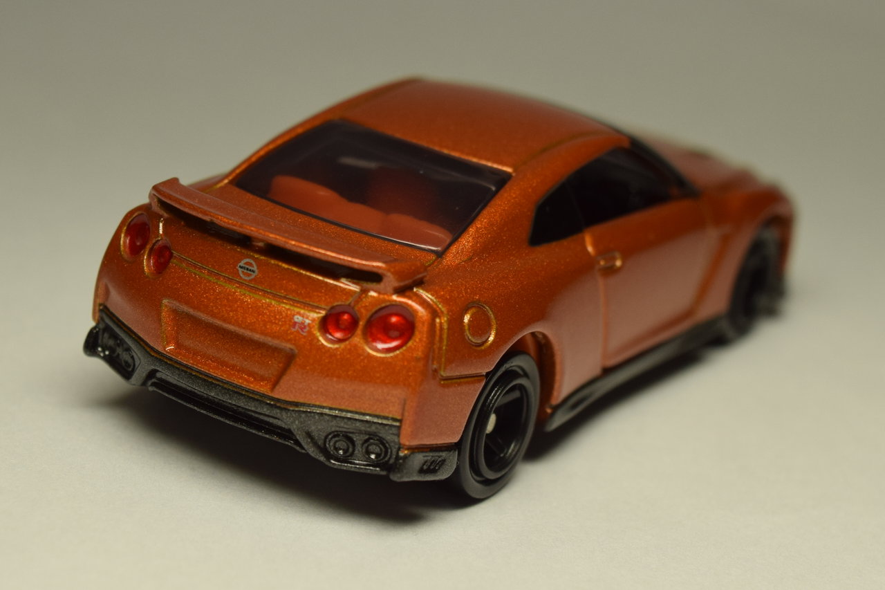 トミカ 16年10月の新車 No 23 日産 Gt R レビュー トミカ研究隊 トミカ 16年10月の新車 No 23 日産 Gt R レビュー トミカ研究隊