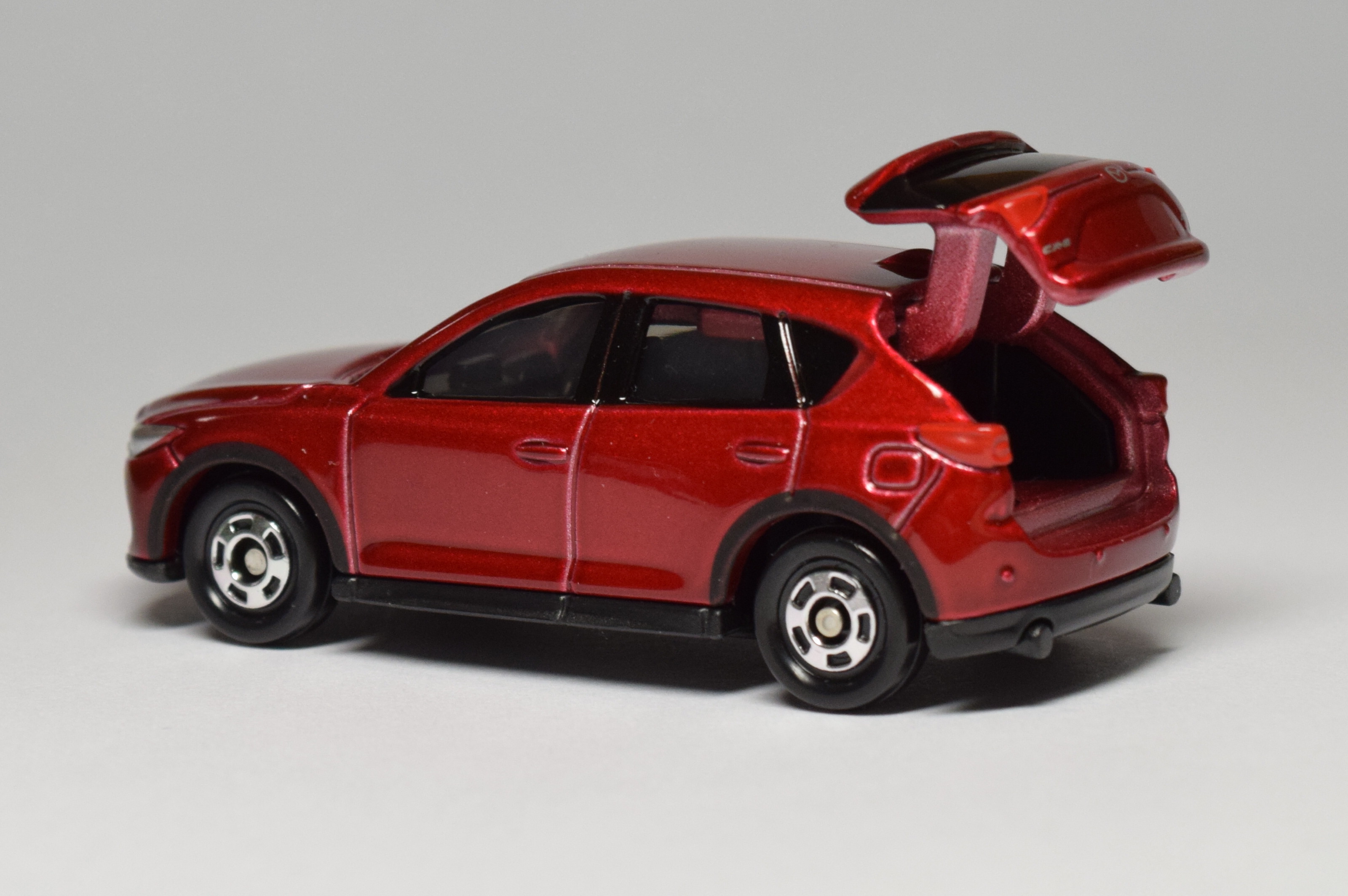 トミカ 2018年1月の新車 No.24 マツダ CX-5 レビュー : トミカ研究隊
