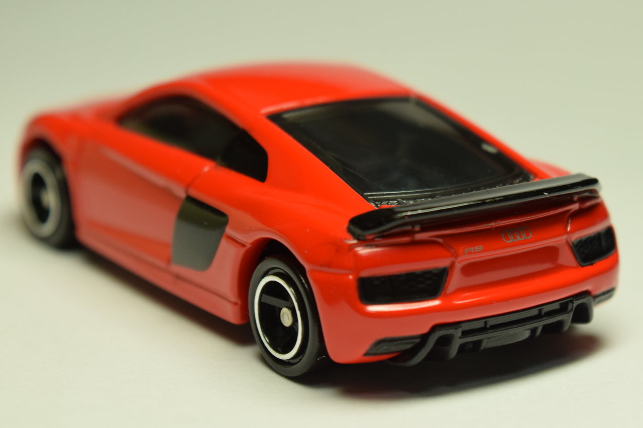 トミカ2017年6月の新車 No.39 アウディ R8 レビュー : トミカ研究隊 トミカ2017年6月の新車 No.39 アウディ R8 レビュー : トミカ研究隊
