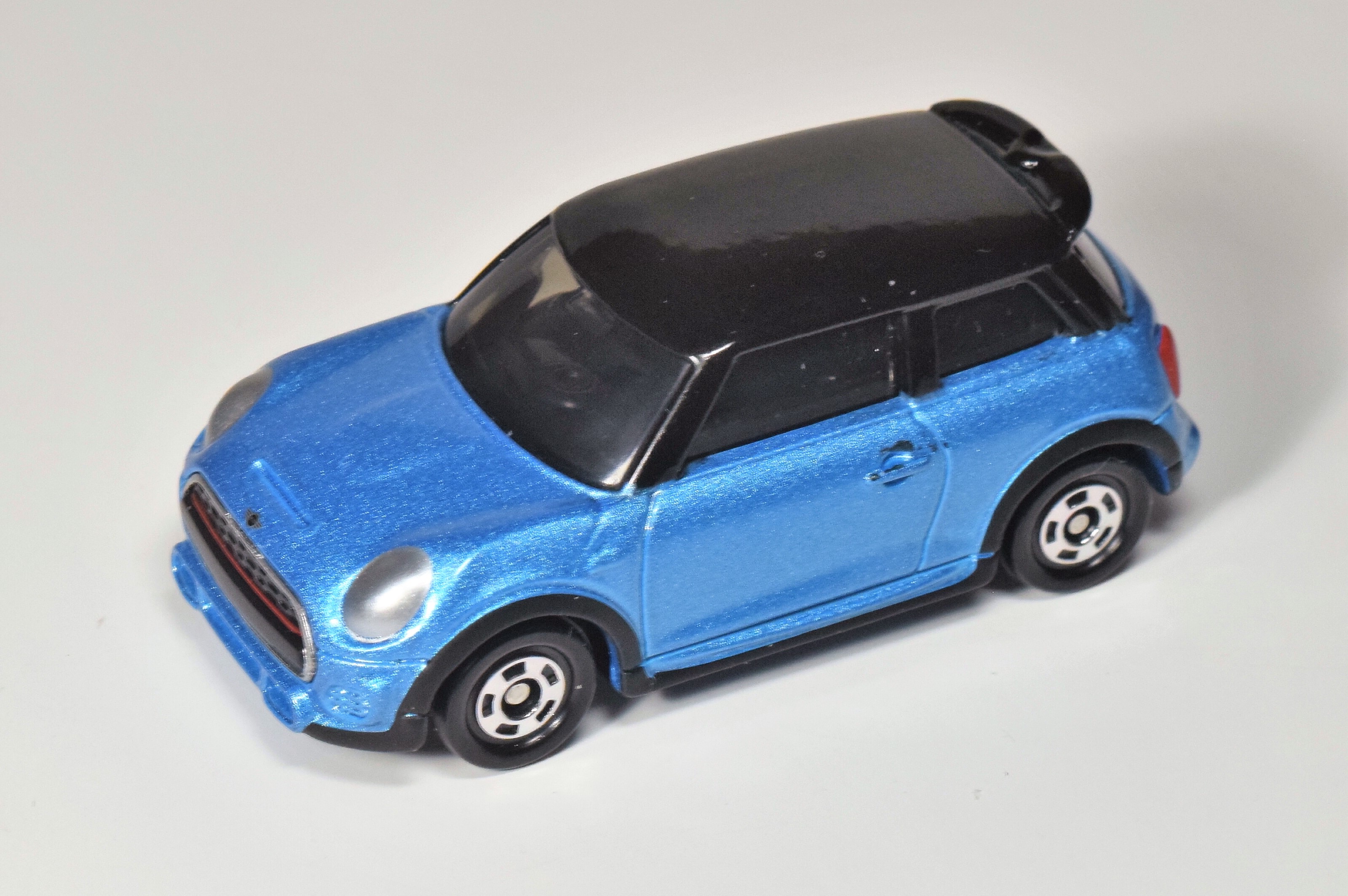 トミカ紹介】トミカカラフルコレクション(セブン&アイ トミカ紹介】トミカカラフルコレクション(セブン&アイ