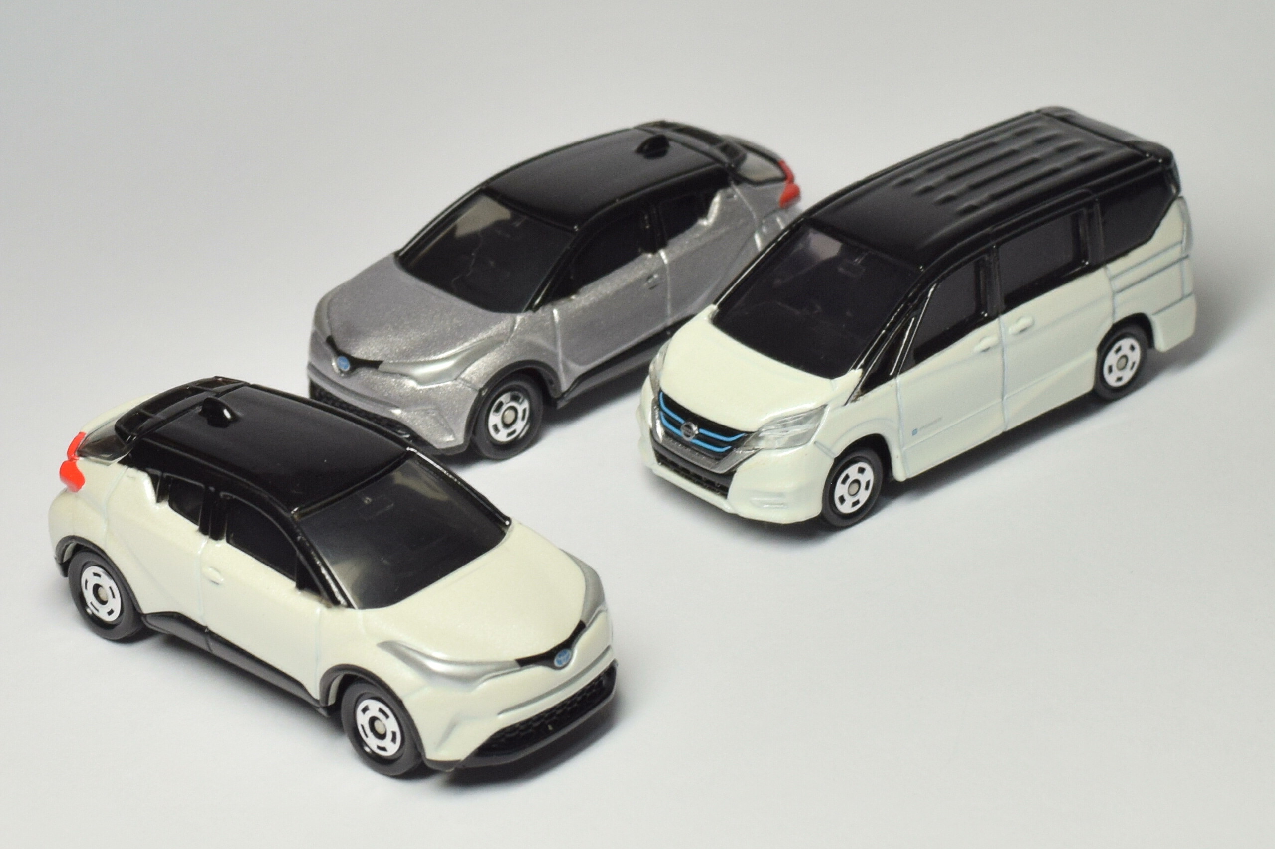 トミカ 2018年4月の新車 No.94 トヨタ C-HR レビュー : トミカ研究隊 トミカ 2018年4月の新車 No.94 トヨタ C-HR レビュー : トミカ研究隊