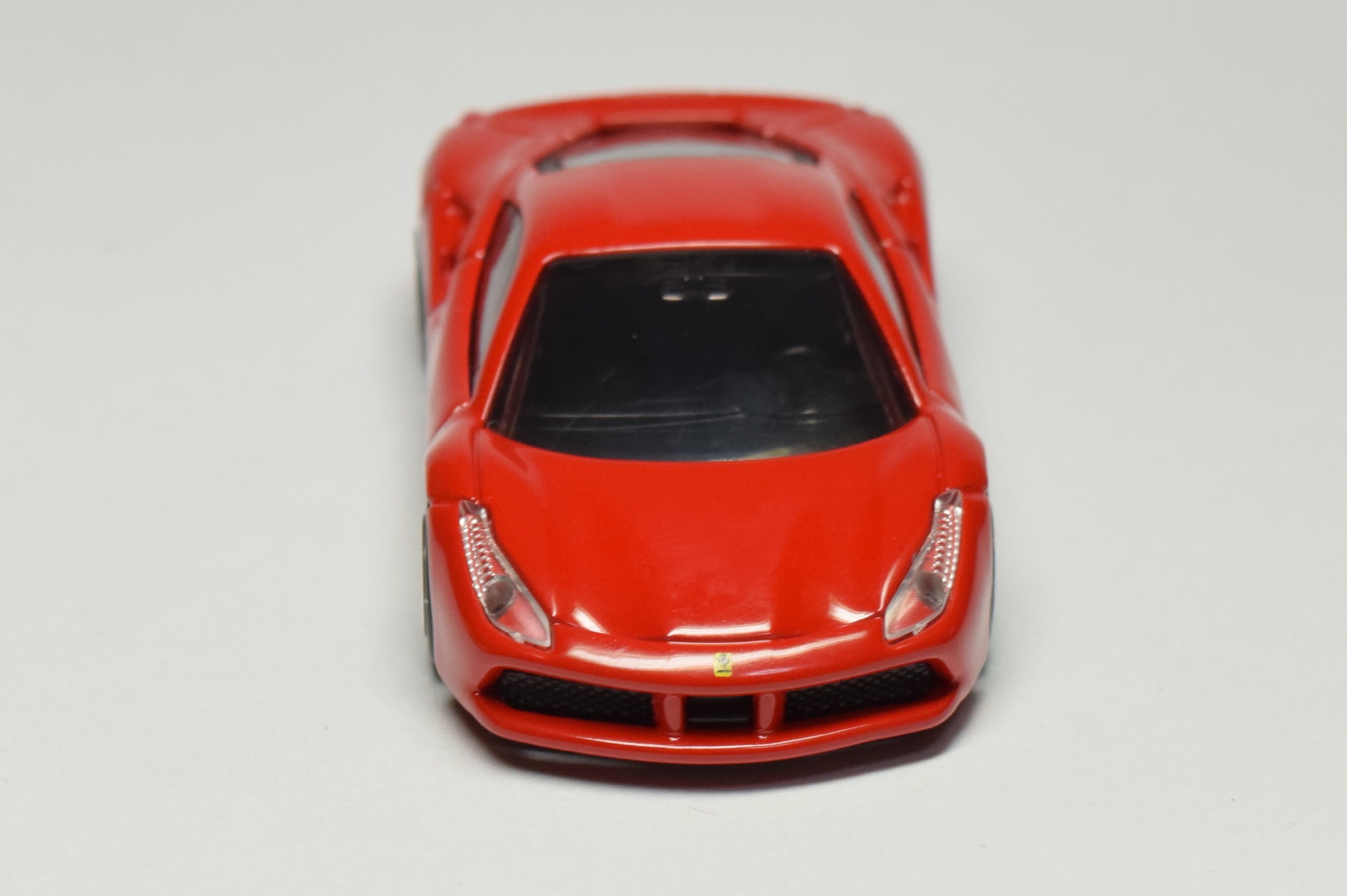 トミカ 2018年11月の新車 No.64 フェラーリ 488GTB レビュー : トミカ