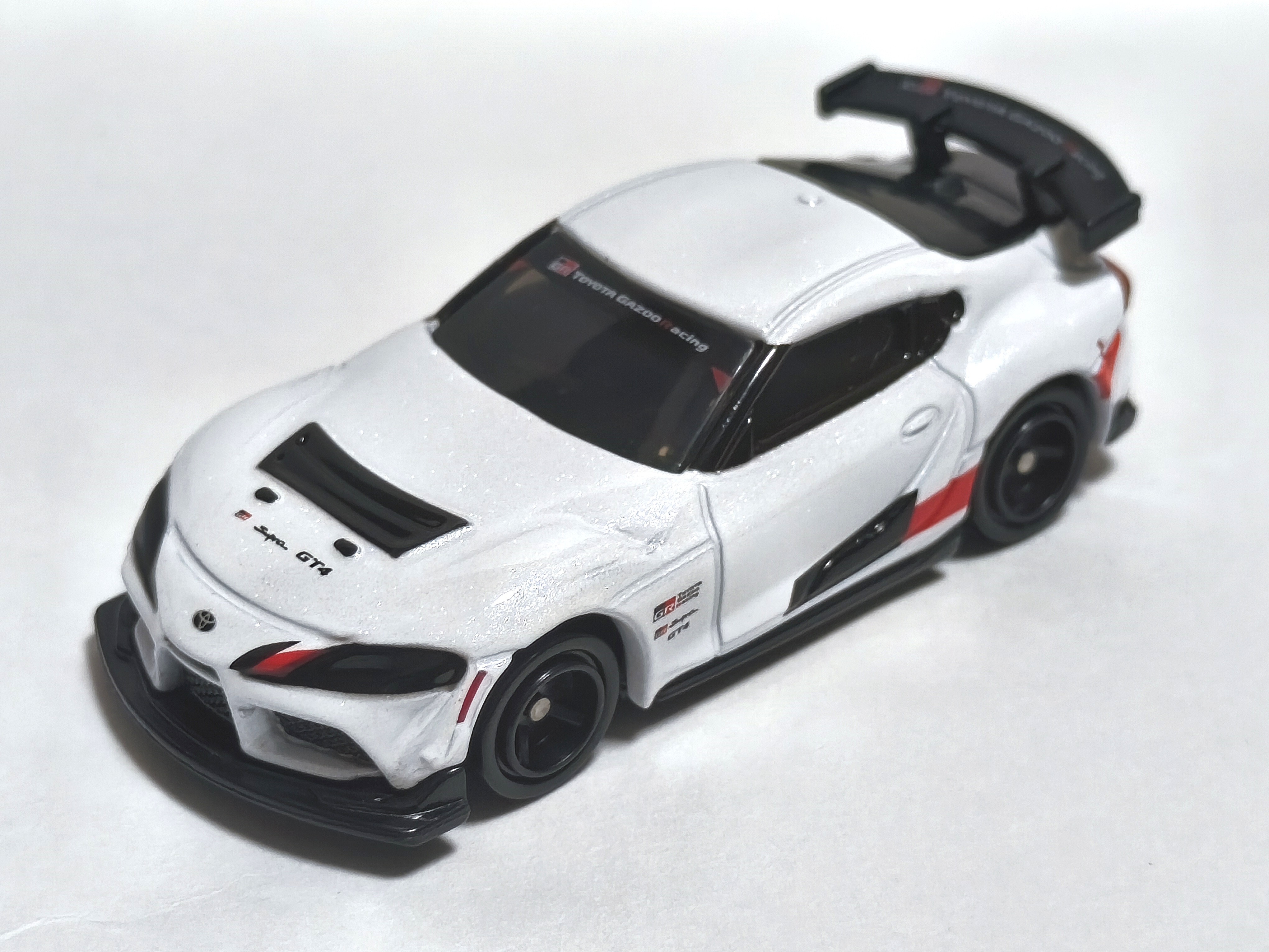 当選して嬉しい完成度！【トミカ紹介】LINEで応募！トミカいっぱい