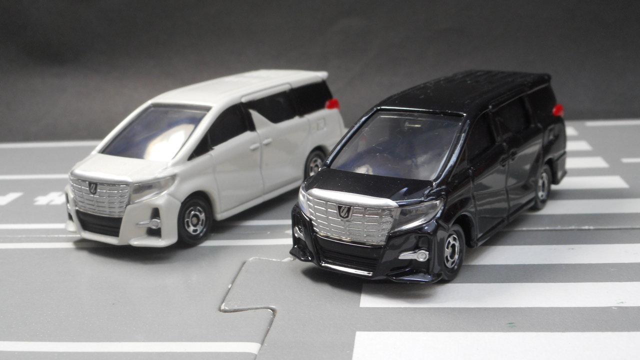 トミカ スライドドア開閉の歴史 前編 トミカ研究隊 トミカ スライドドア開閉の歴史 前編 トミカ研究隊