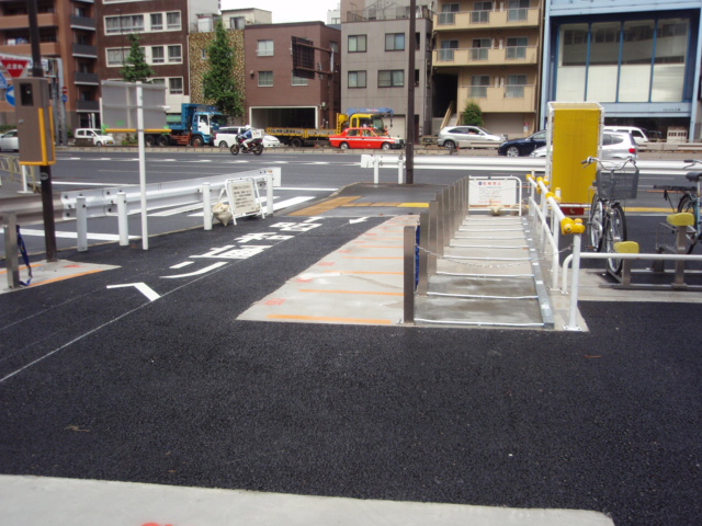バイク駐車場 Upc Ride On