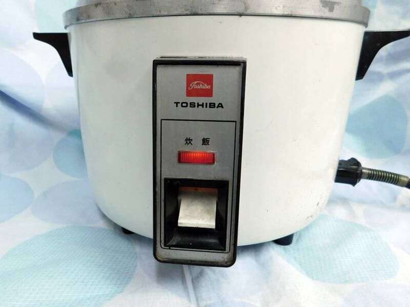 東芝製電気炊飯器RC-70KHの修理 : 無線・電子工作と趣味の日記