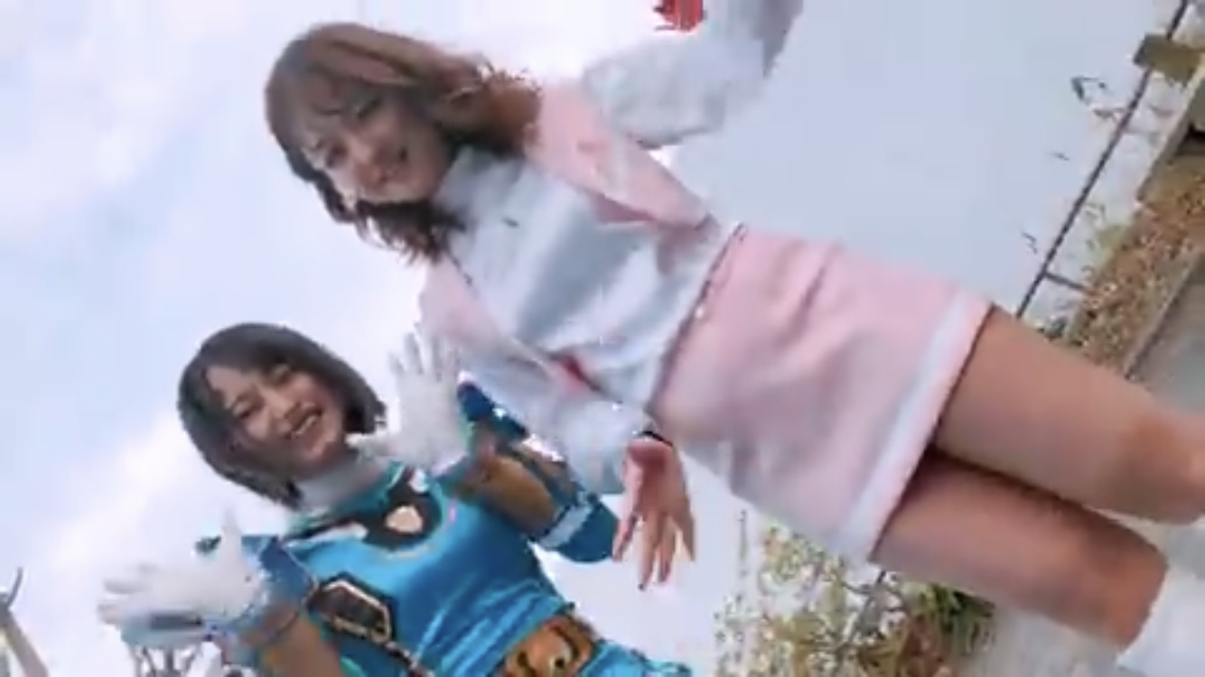 シャイダー　アニー　パンチラ 