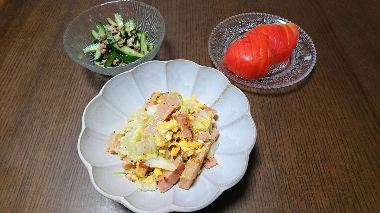 朝ごはん 7 25 スパムキャベツ炒め きゅうり塩昆布和え トマト 私のお料理diary 朝ごはん 7 25 スパムキャベツ炒め きゅうり塩昆布和え トマト 私のお料理diary