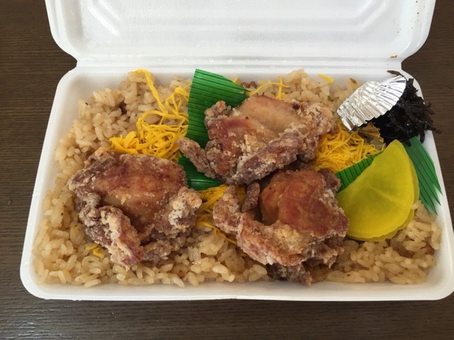 イケてる430円唐揚げ弁当 めしくう屋 裏 道 食 堂