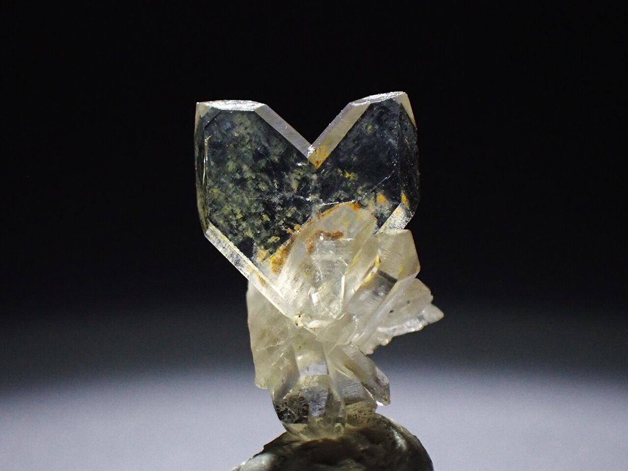 うらしーの適当日記 : 我が家の鉱物シリーズ No.392『日本式双晶』④