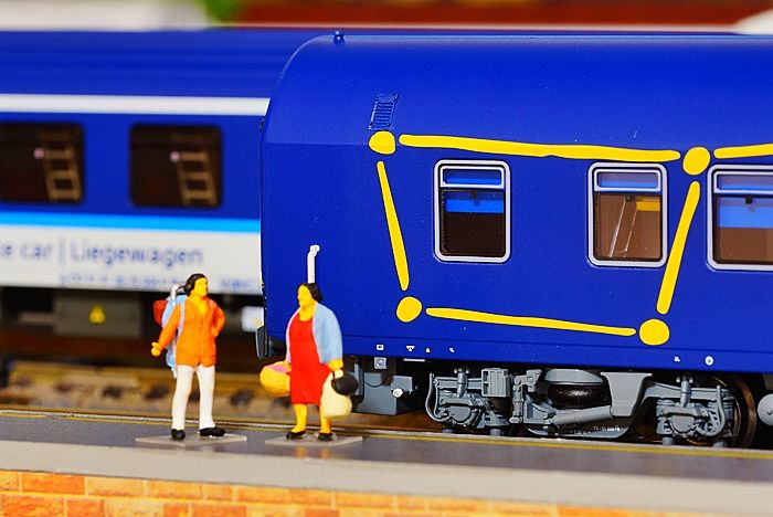 チェコ寝台車が入線 : 讃岐の鉄と空、時々海 チェコ寝台車が入線 : 讃岐の鉄と空、時々海