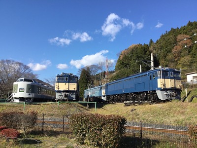 13DCE41A-986D-4BA9-9F7E-3DCF60CFBB78