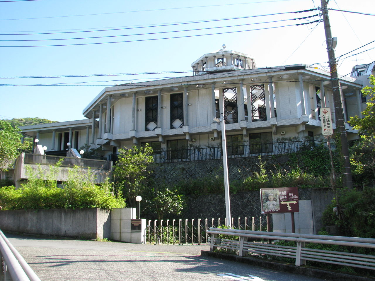 神奈川県湯河原温泉 1 廃墟化しつつある湯屋建築群 散歩と旅ときどき温泉