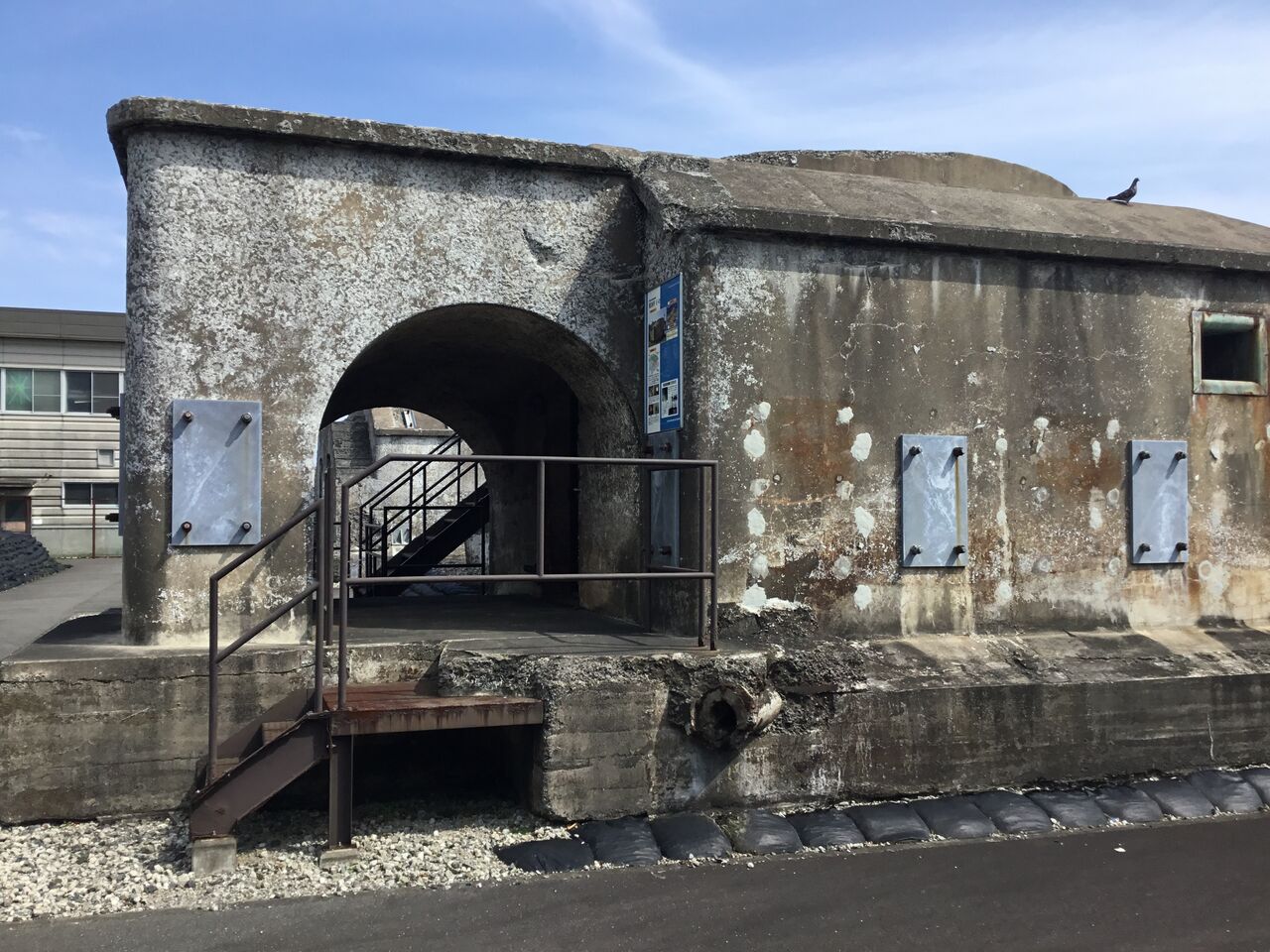 神奈川県横須賀市追浜 1 第三海堡構造物 移築 散歩と旅ときどき温泉 神奈川県横須賀市追浜 1 第三海堡構造物 移築 散歩と旅ときどき温泉