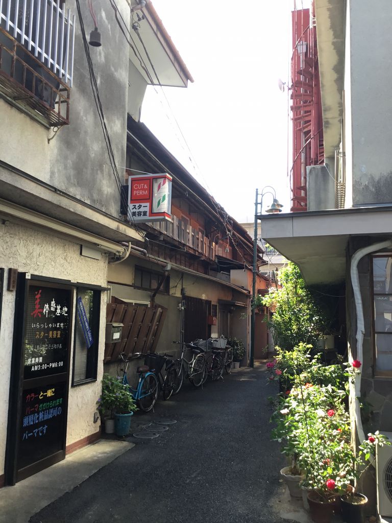 群馬県桐生市 3 路地裏スナック街 散歩と旅ときどき温泉