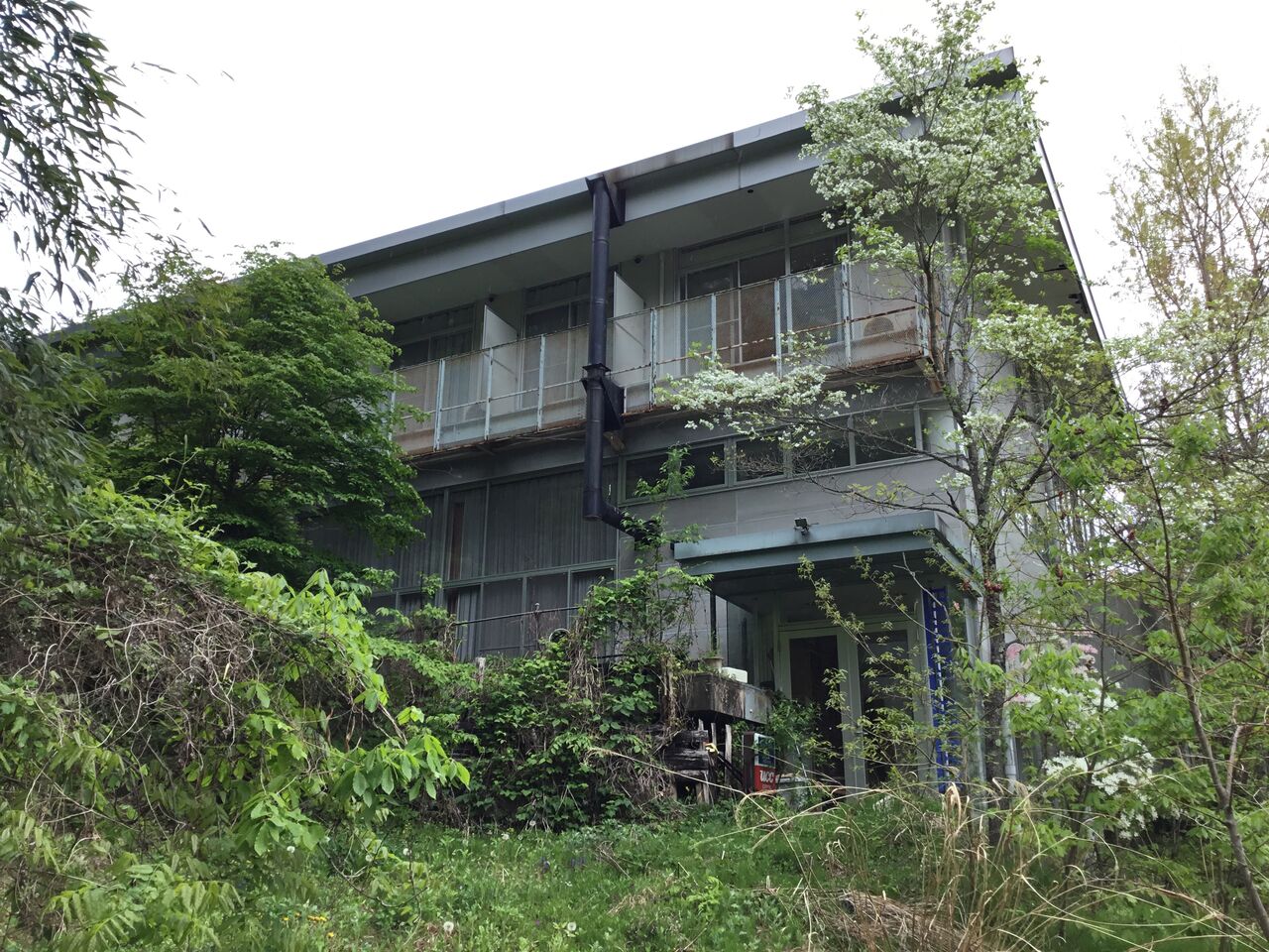 群馬県老神温泉 寂れた温泉街の廃墟群 散歩と旅ときどき温泉