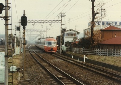 281AE4A4-DCD2-4020-A819-A3C0779B345D