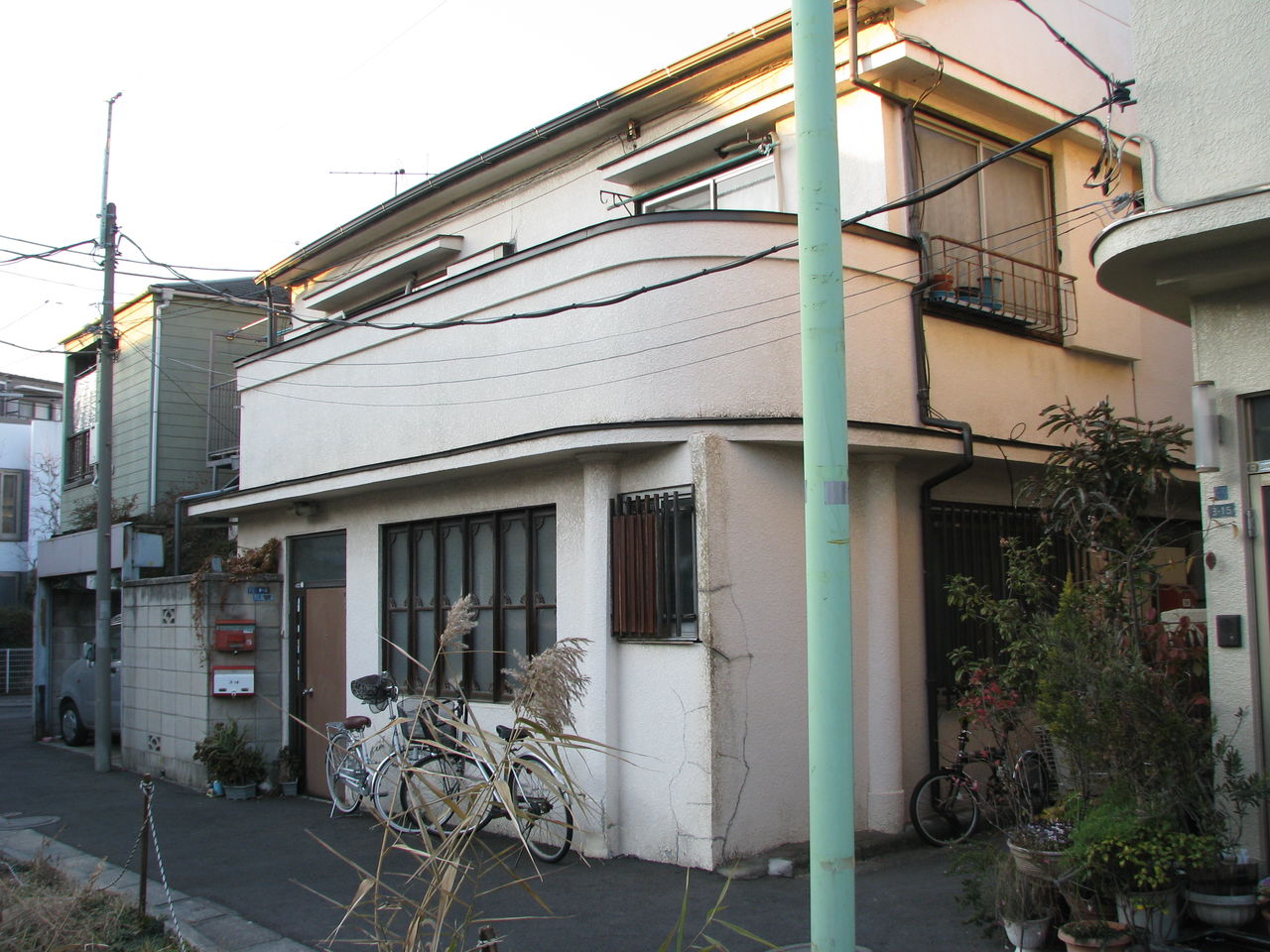 赤線 墨田区玉の井、赤線地帯跡のカフェー建築 : 散歩と旅ときどき温泉
