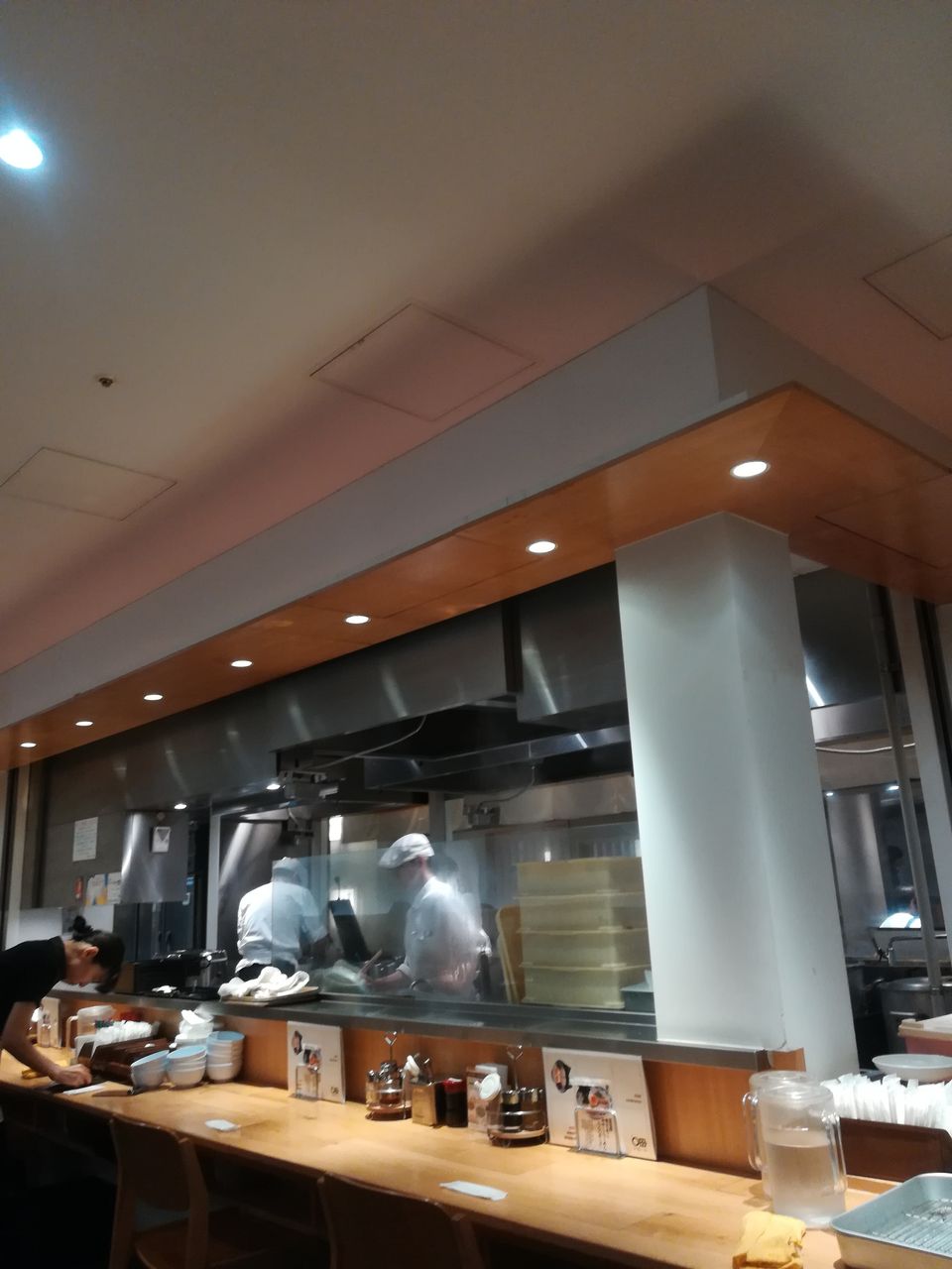 さっぱり博多ラーメン ラーメン由丸浦和パルコ店 浦和宿で猫散歩