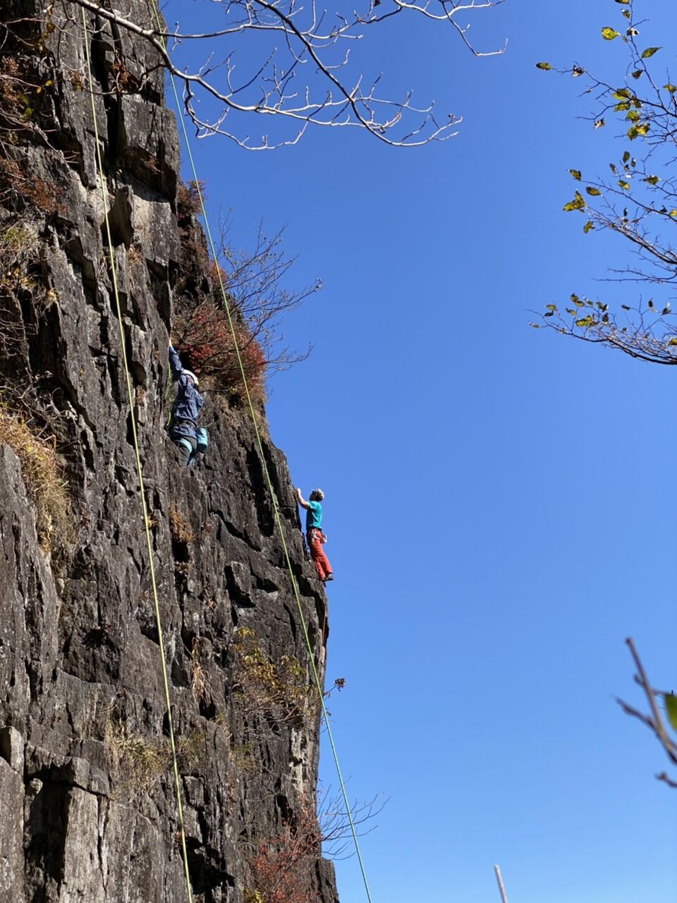 黒岩 谷川岳 幽ノ沢 年10月31日 11月1日晴れ 浦山クライミングスクールブログ 黒岩 谷川岳 幽ノ沢 年10月31日 11月1日晴れ 浦山クライミングスクールブログ