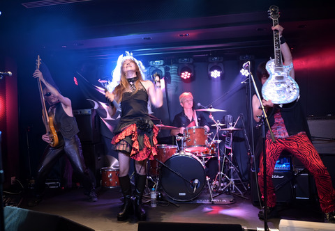 2025-09-08-19-40-45-227