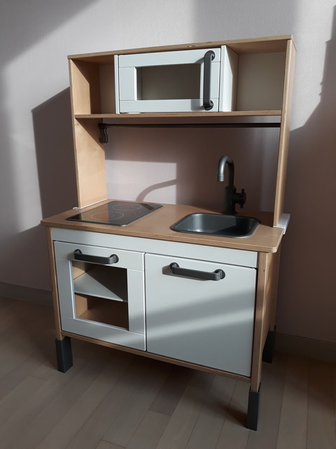 タングンマーケットで IKEA の DUKTIG おままごとキッチンを売却 