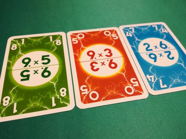 スピード掛け算 Hoch Spannung 移動ボードゲームおじさん うりおのボードゲーム日記